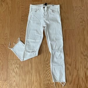 White, ripped, ankle jeans size 28
